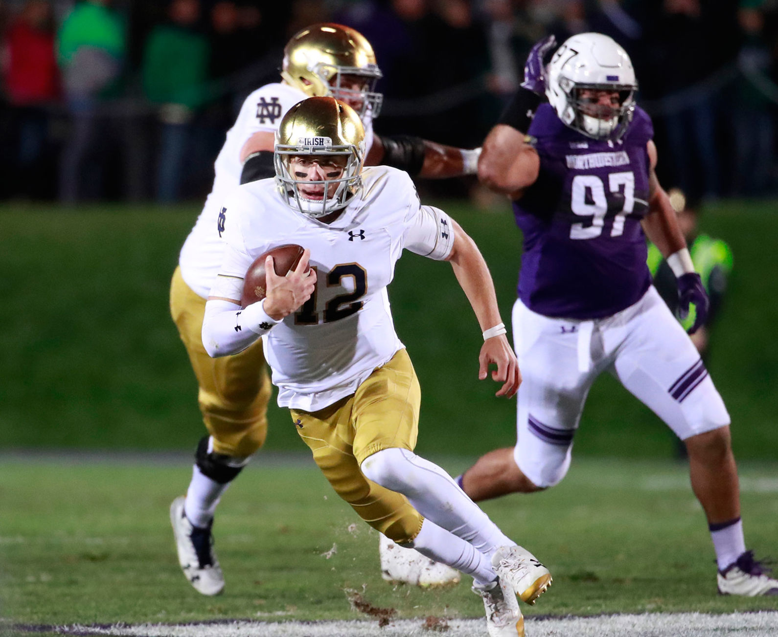 Sloppy play nearly costs Notre Dame